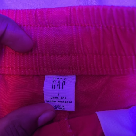 Red shorts - Picture 3 of 3